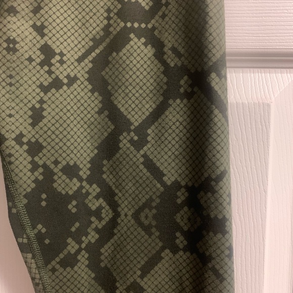 Lululemon, Capri Pants, Green Snakeskin - Picture 3 of 5